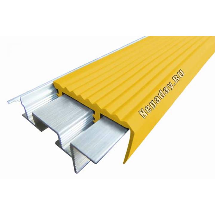 Алюминиевый угол SafeStep желтый 2.4м